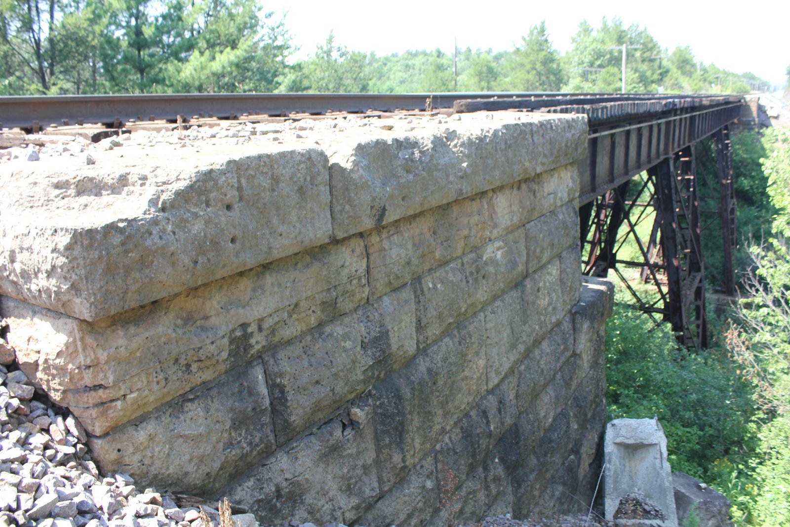 East abutment, north track